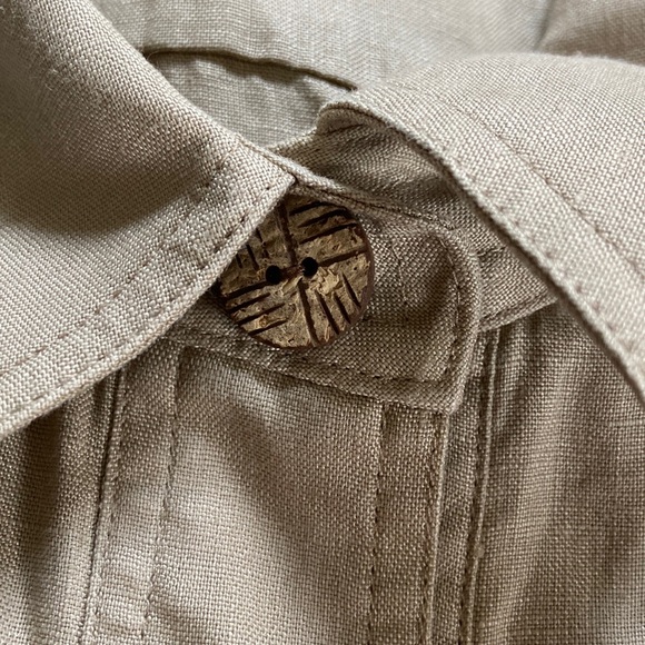 Linen Button Down - Picture 4 of 7